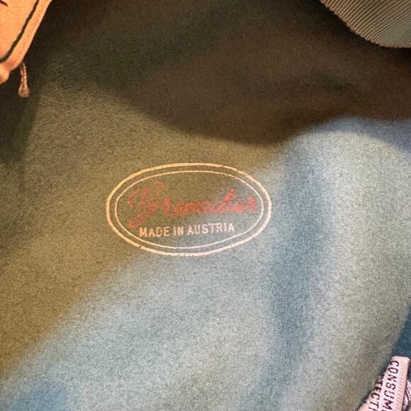 1960s Nelkin Green Faux Fur Feather Hat Grenadier Austria Vintage Hollywood - Picture 4 of 7